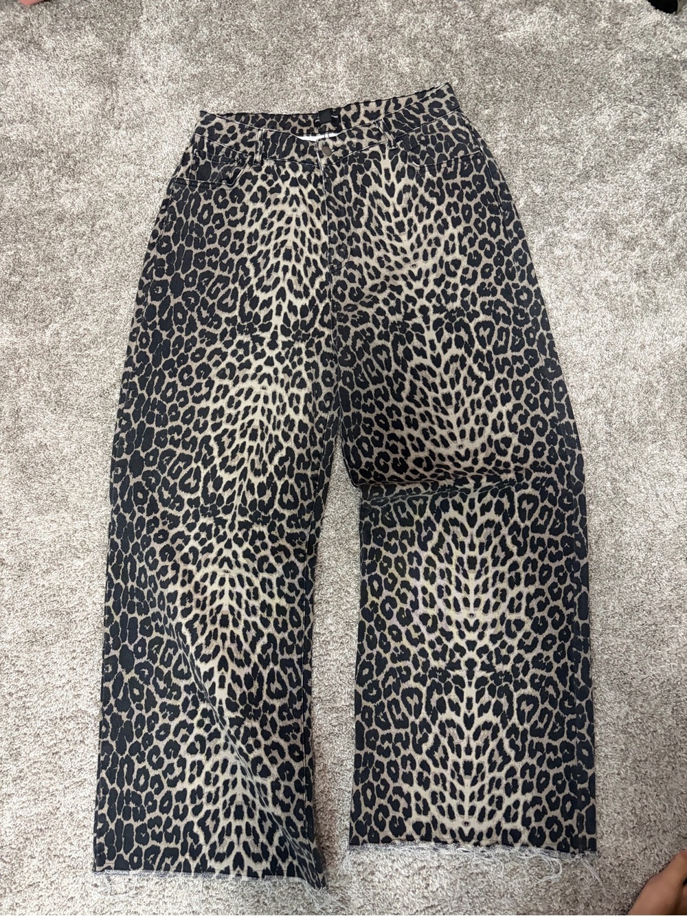 PrettyLittleThing Black & Cream Leopard Wide Leg Pants